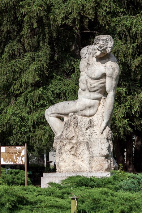 Statuia Gigantii - Parcul Carol I